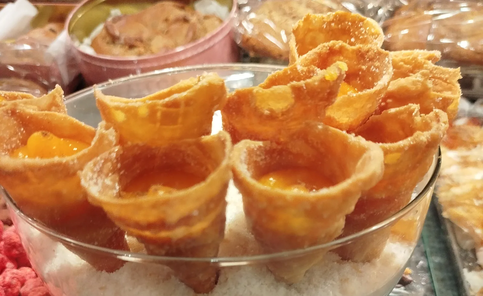Cornucópias, crisp convent pastry cones filled with egg-yolk cream, at a pastry shop in Alcobaça